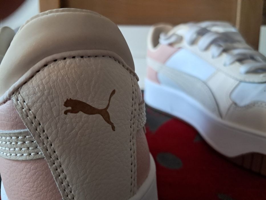 Нови дамски маратонки на PUMA,38 номер