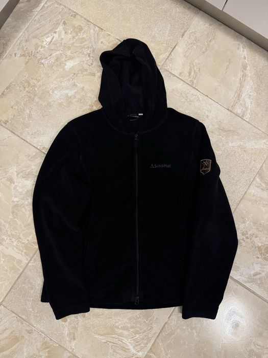 Bluza cu gluca Fleece Schoffel - oferta 50 lei