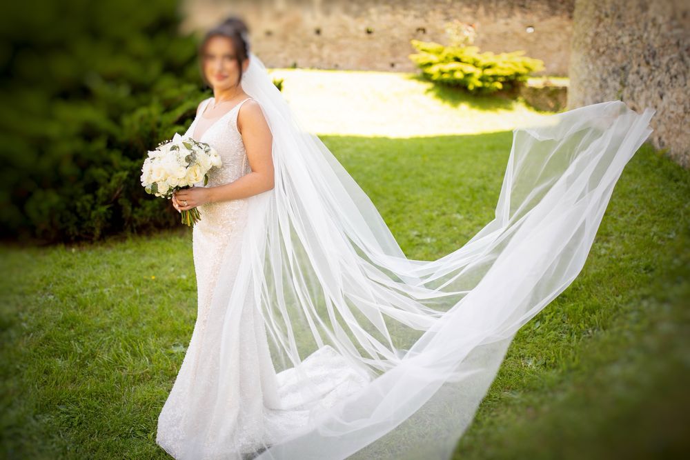 Rochie mireasa de mireasa cu detalii din paiete si perle