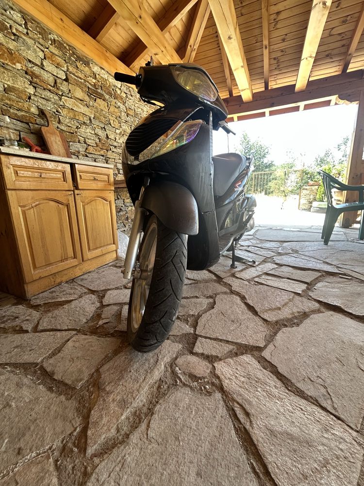 Скутер honda sh150i