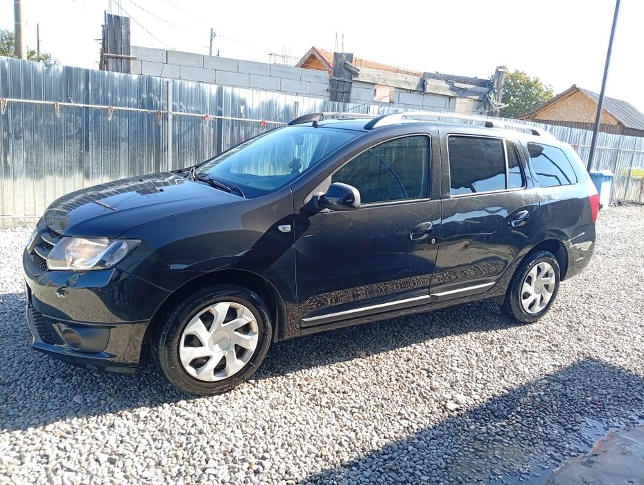 Vând Logan MCV an 2015