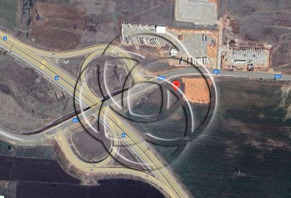 Промишлен парцел с лице към магистралата