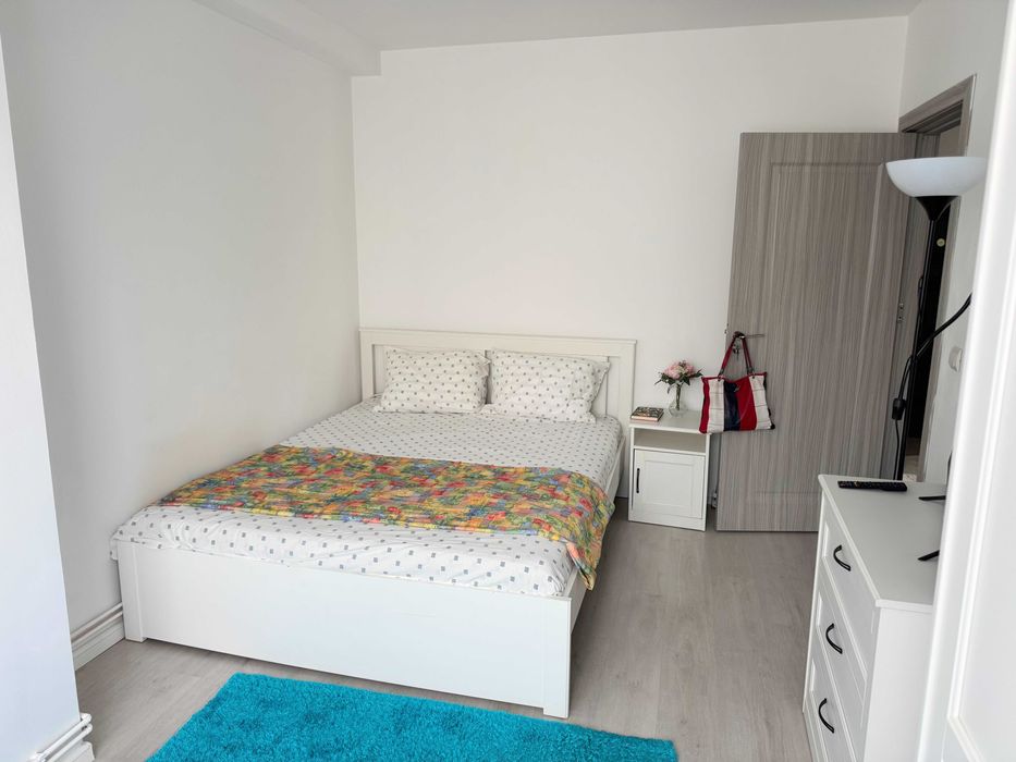 Brazda lui Novac, bloc nou, 2 camere decomandate, loc parcare, mobilat