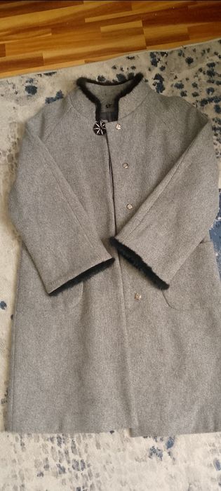 Женские пальто в отличие состоянии размер 52