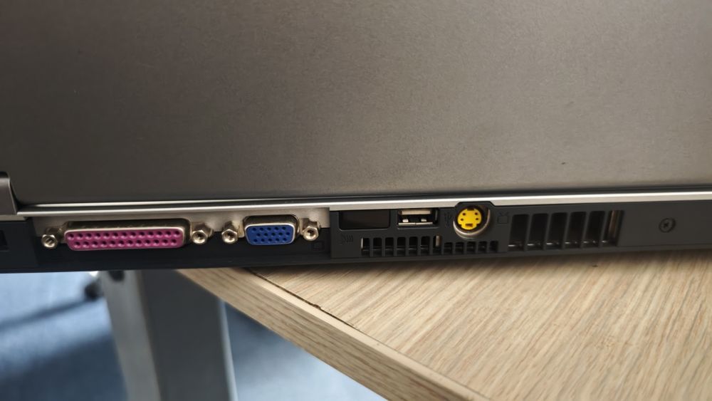 Комплект 3 лаптопа - Toshiba, HP, Fujitso Siemens