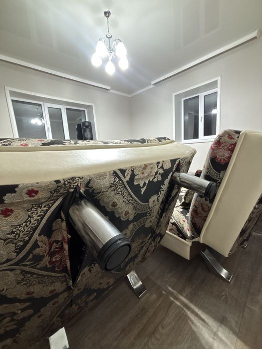 Диван и два кресла в идеальном состоянии!