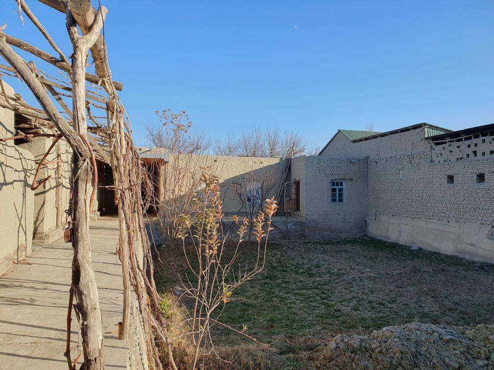 7 sotixli uchastka sotiladi