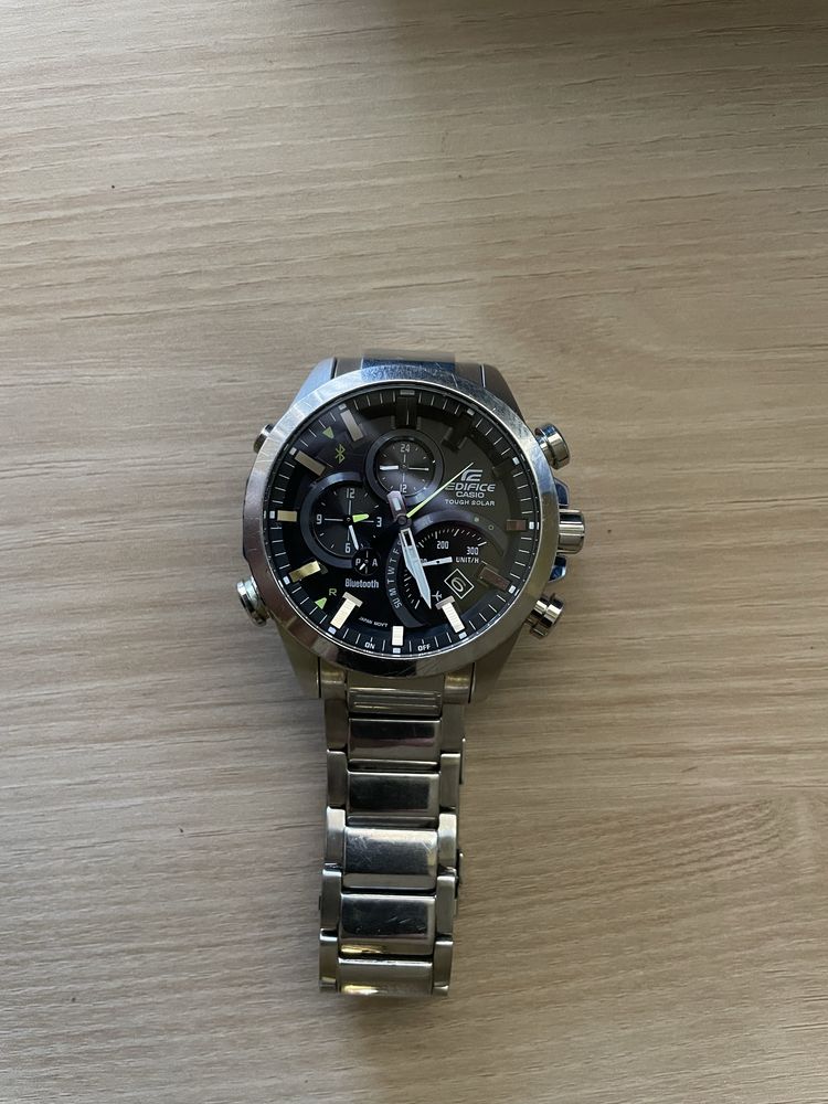 Часовник Casio Edifice EQB-500