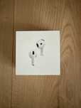 AirPods 4 ANC active