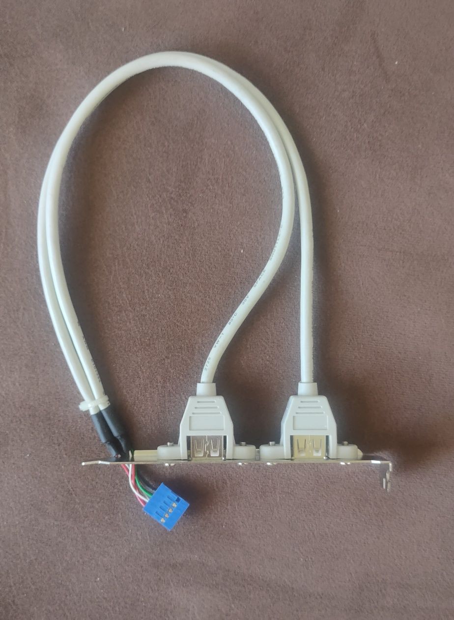 Планки портов USB и FireWire