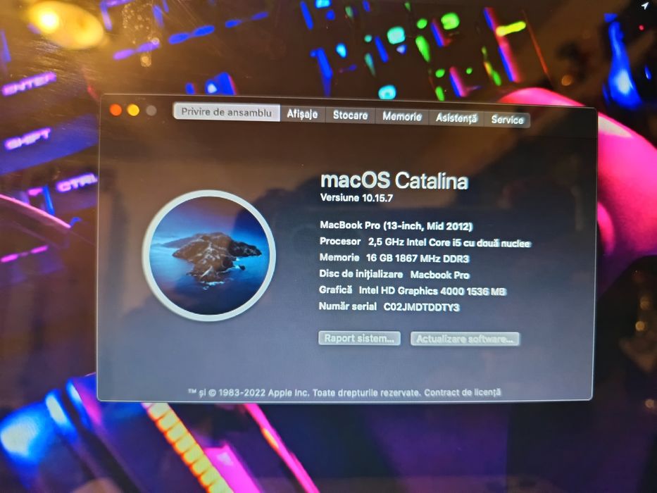 Vând MacBook Pro