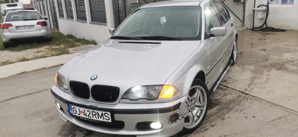 Vand sau schimb cu golf 5