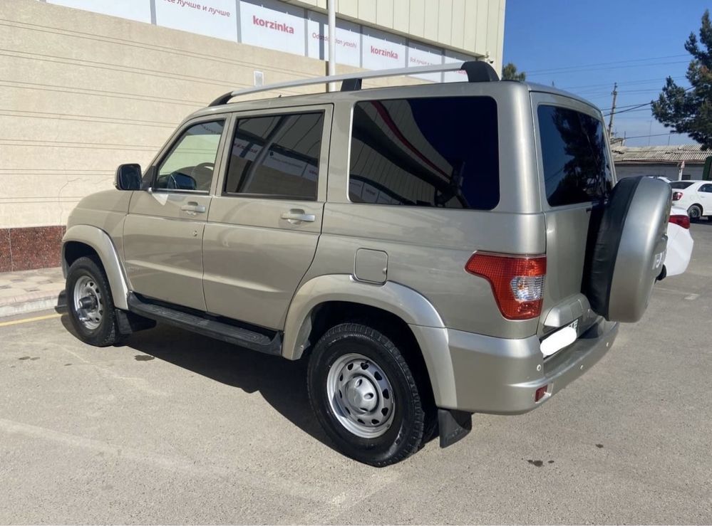 Uaz patriot внедорожник