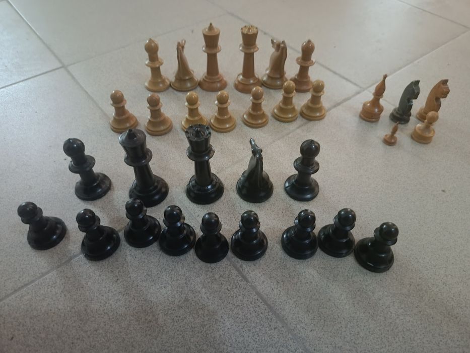 Фигури за шах , един комплект