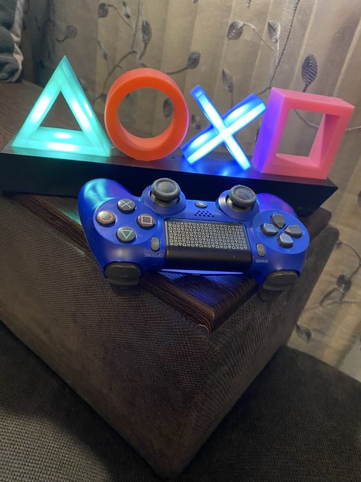 Maneta PS 4 impecabila ca noua .