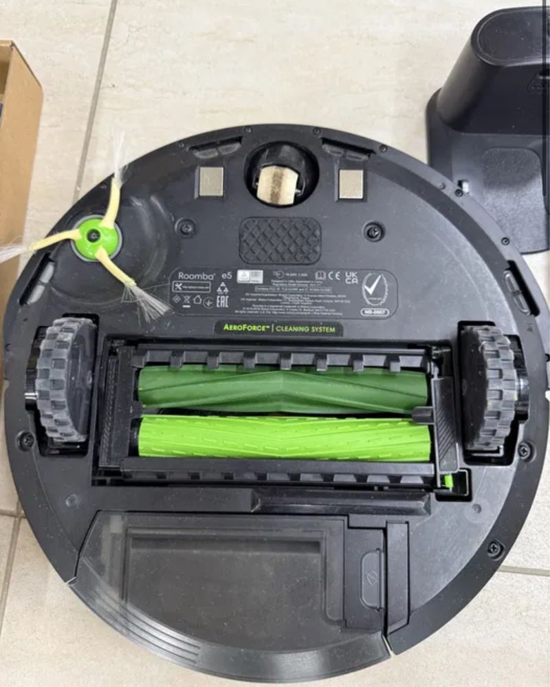 Aspirator robot iRobot Roomba E5, Wi-Fi, 33 W,