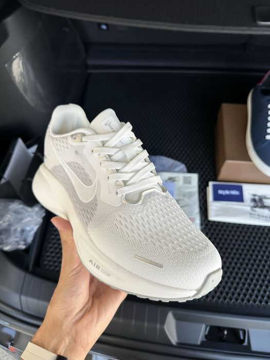 Белые красовки nike
