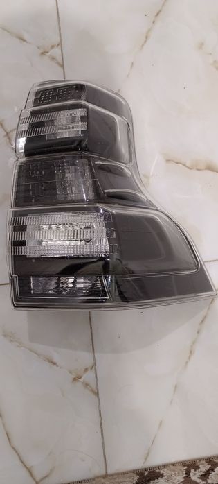 Задний фар правый на прадо 150