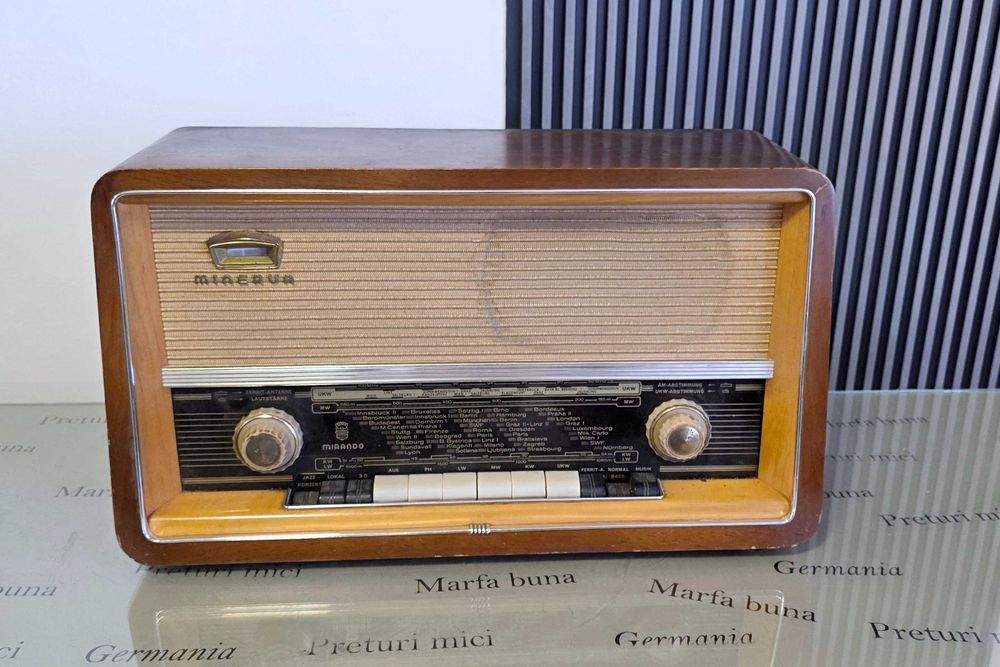 Radio de colectie pe lampi Minerva - import Germania