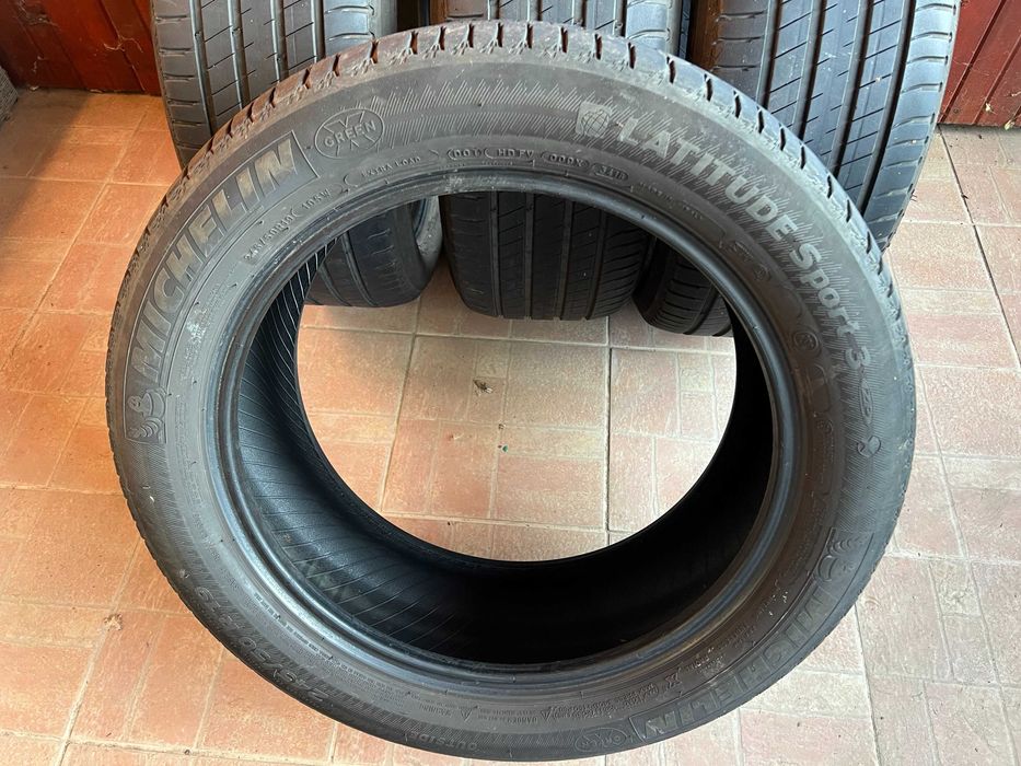Cauciucuri de vara RUNFLAT: Michelin Latitude Sport 3, 245/50R19 105W