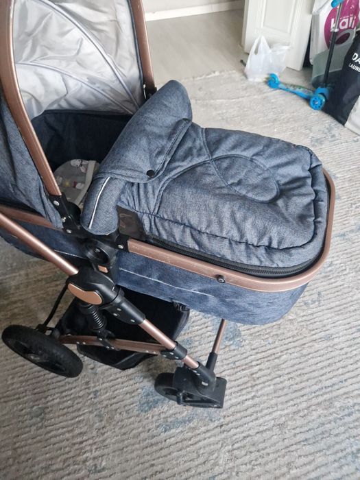 Коляска в хорошем состоянии