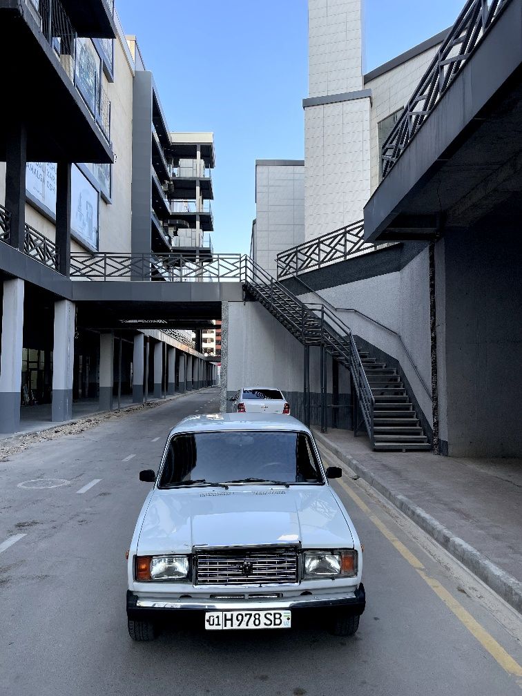 Vaz 2107 holati yahshi !!srochna!!