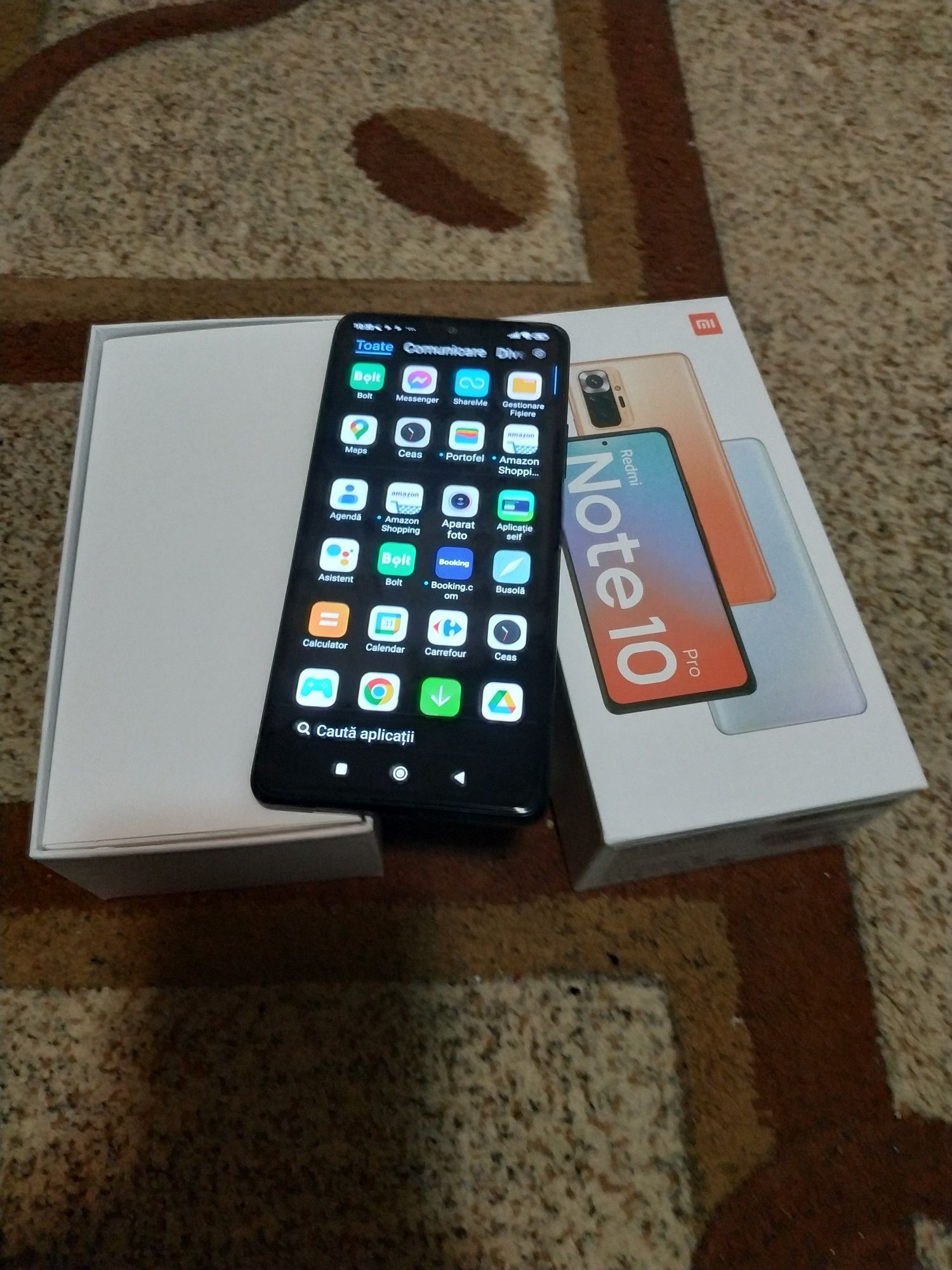 Telefon Xiaomi Redmi Note 10 Pro.