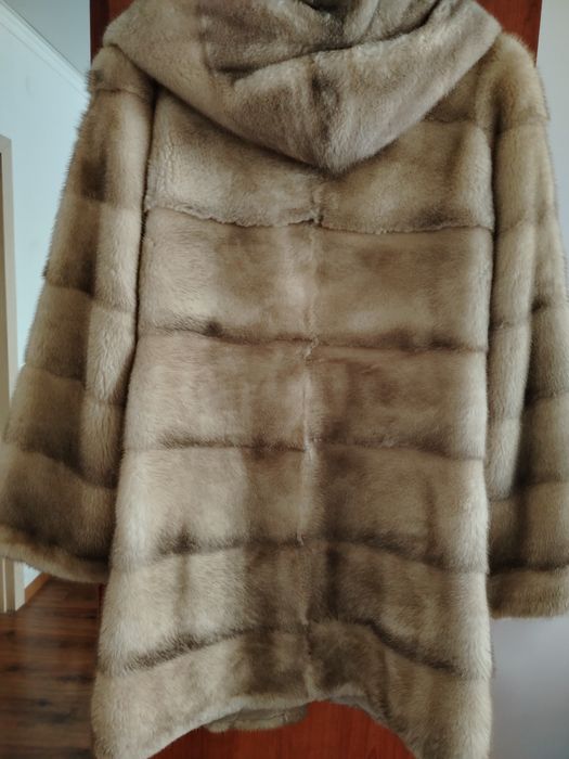 Продам норковую шубку