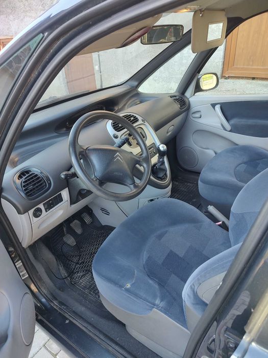 Vând Citroen Xara Picasso