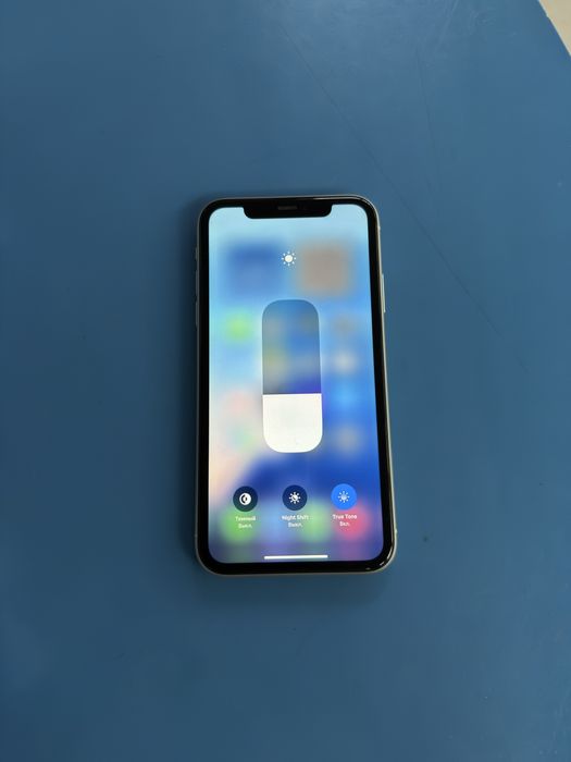 Продам iphone 11 не дорого