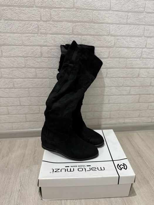 Продам зимнюю сапоги из натуральной замшей за 10000 тг