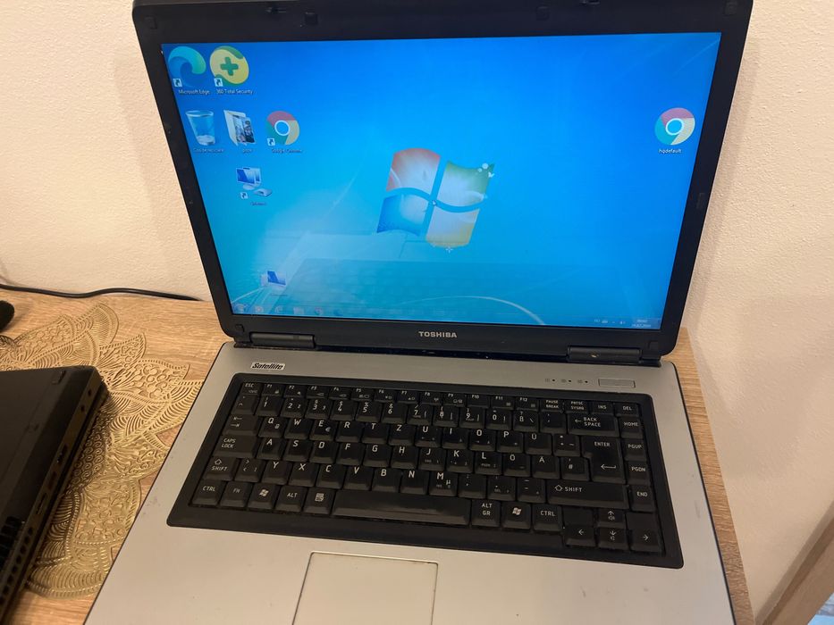 Toschiba notebook lapttop