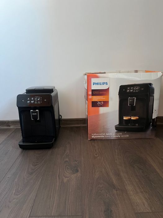 Expressor automat Philips 1200 Series- stare excelentă, cafea perfectă