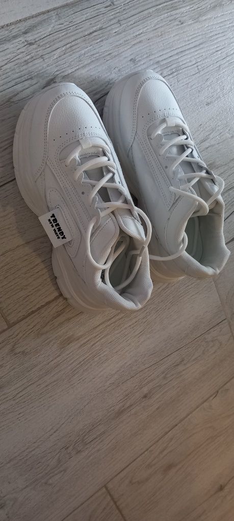 Дамски маратонки Trendy