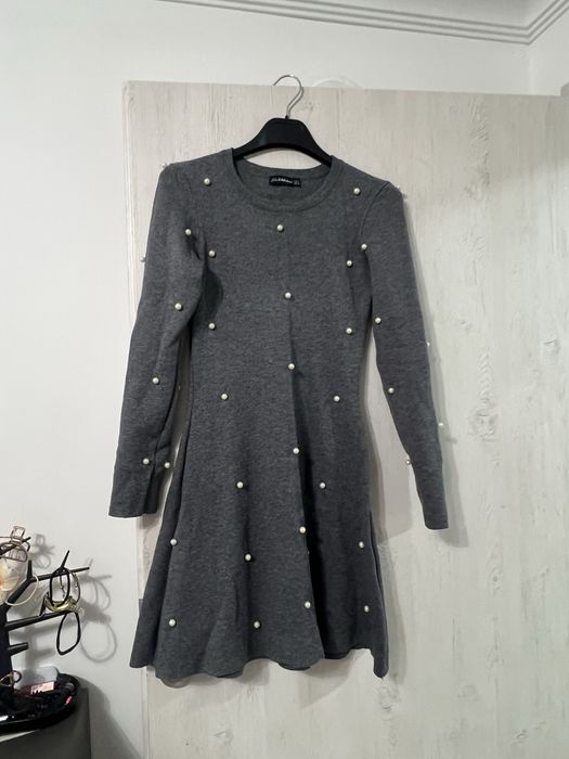 Рокля с перлички ZARA