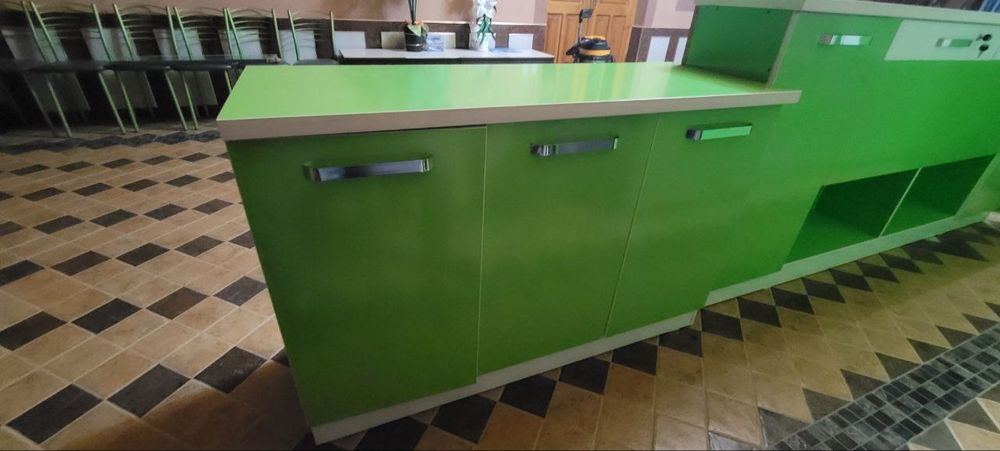 Dorixona ofis mebel