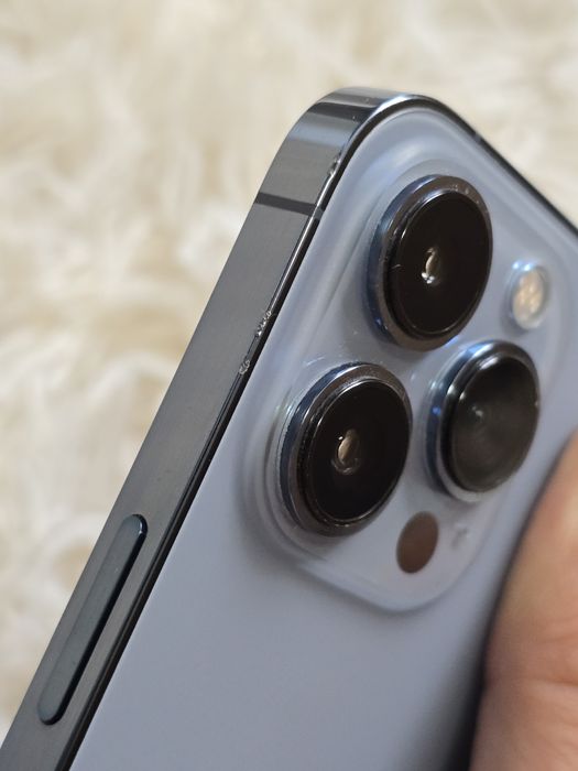 Iphone 13 pro sierra blue