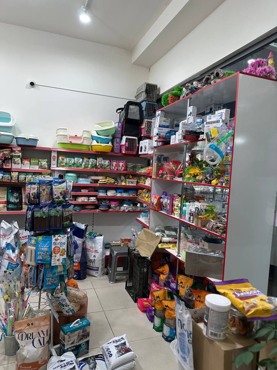 Продается магазин на базаре Катартал (оптовка)