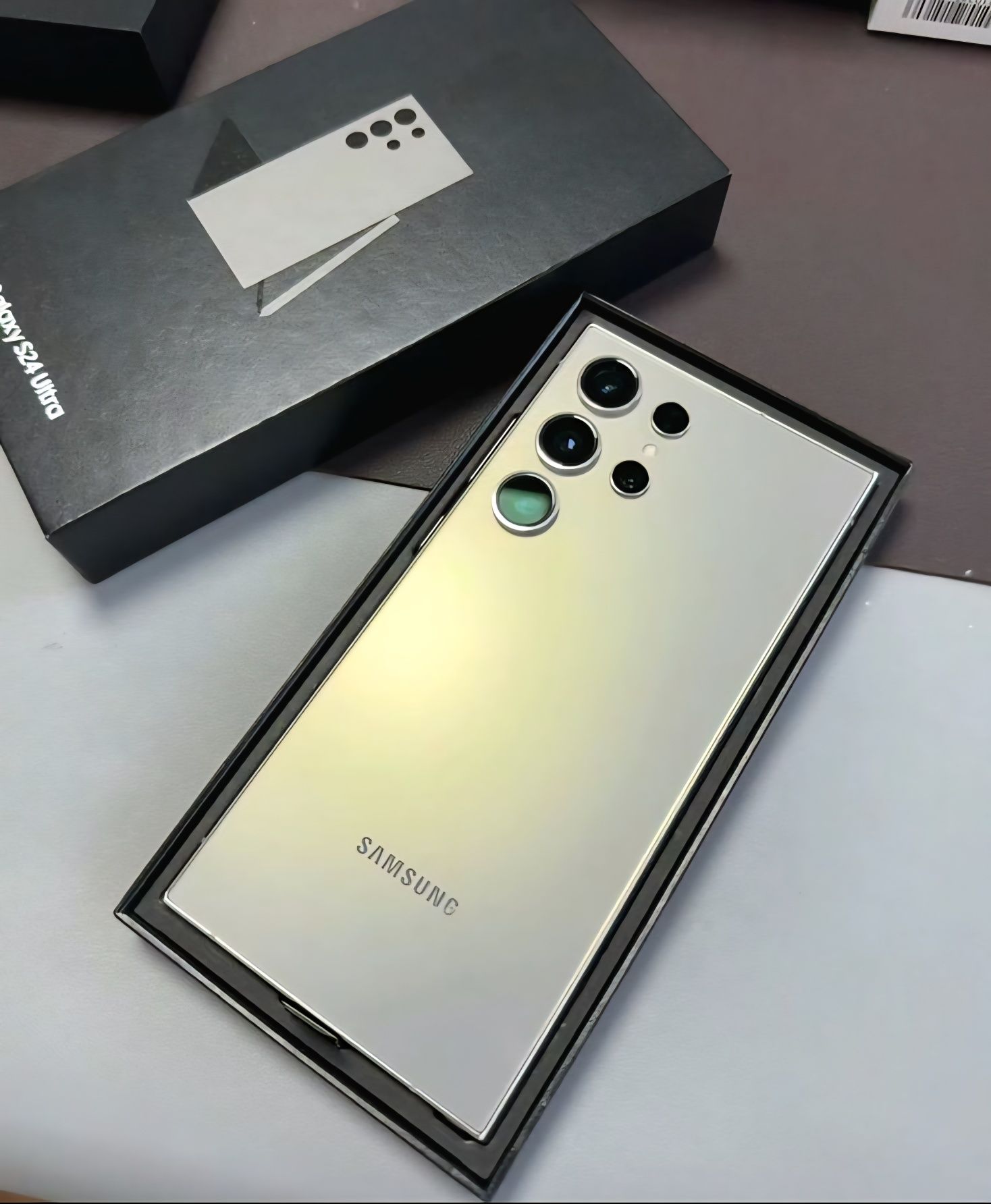 Samsung Galaxy S24 Ultra Natural Titanium