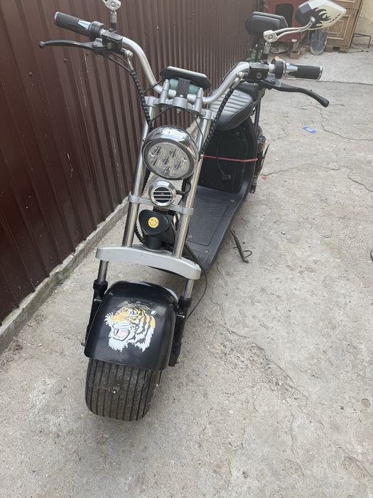 Moped electric cu 2 baterii