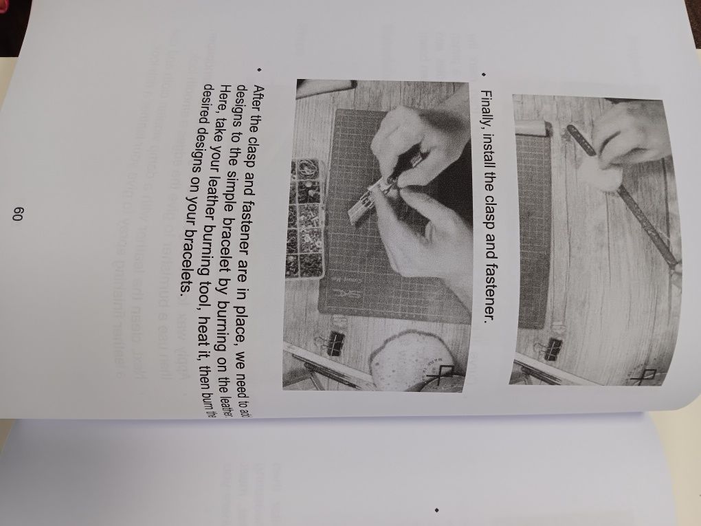 Книга за занаятчии, кожари по обработка на кожа на английски език