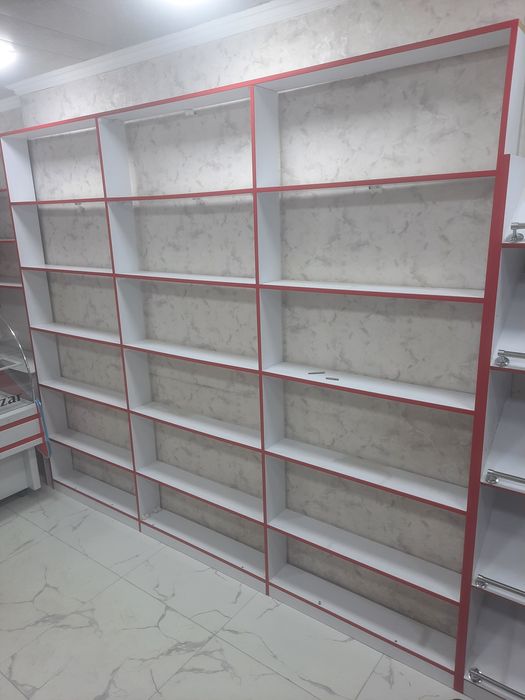Magazin uchun polkalar, yangiday