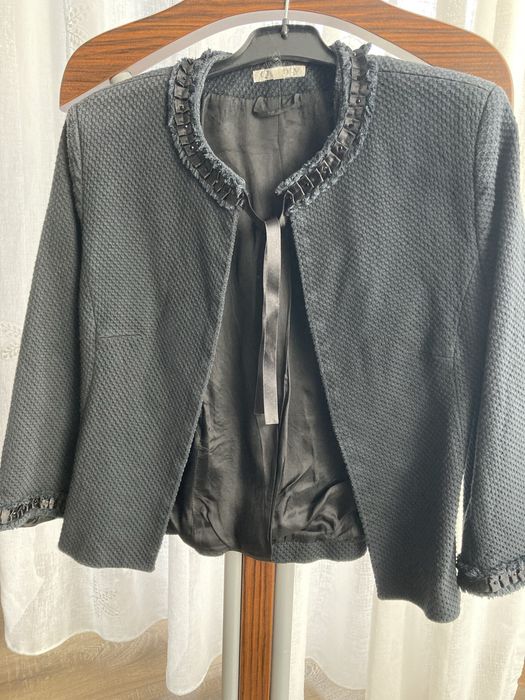 Sacou negru,  scurt, pentru femei, marime 38