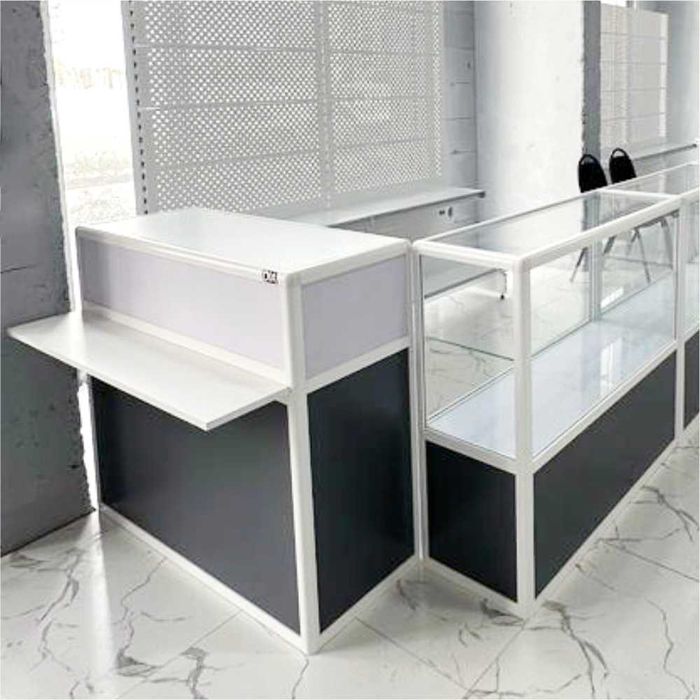 Витрина торговая из профиля и стекла, Акция, прилавки, для магазина