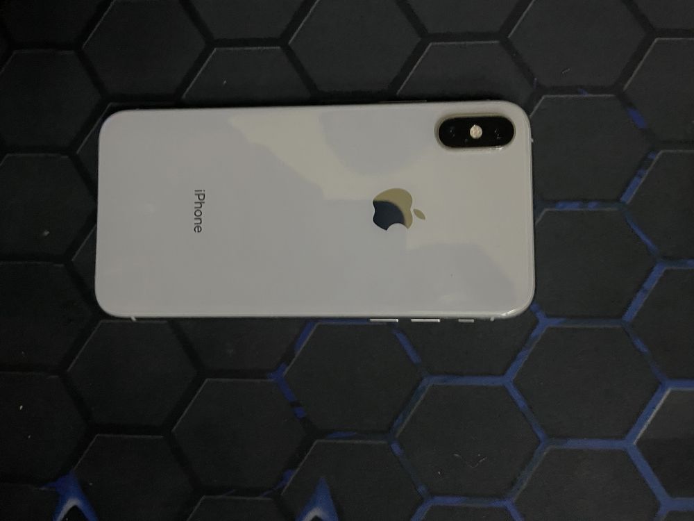 IPhone XS с гарантии