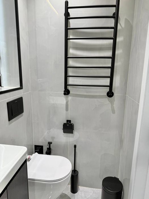 Продам квартиру Ойбек метро 2в3/4/4 60м2