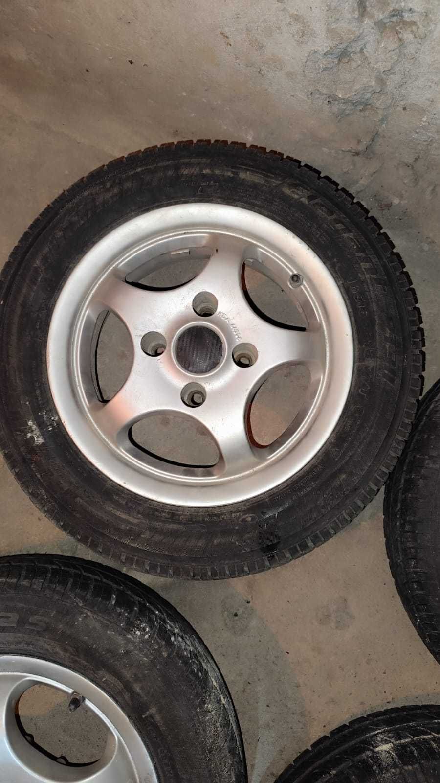 Гуми 165/65 R13 с алуминиеви джанти 13 4х108 ET17 5J