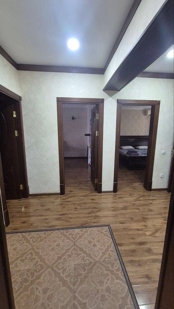 Продается 3 комнатная квартира ремонт м-в Эльбек Эко Парк
