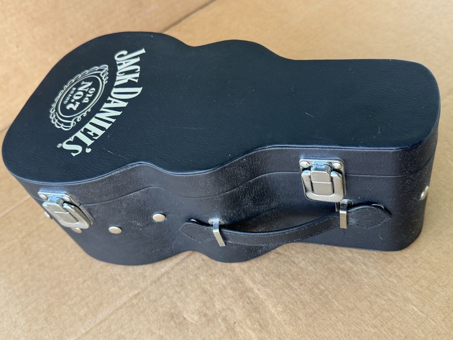 Кожен калъф за бутилка Jack Daniels с Guitar Case , калъф за китара