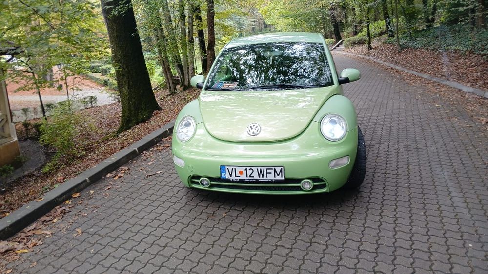 Vând Volkswagen beetle